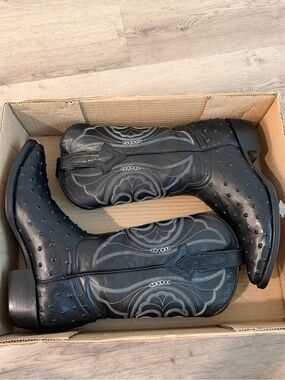 Veretta Black Ostrich Cowboy Boots, Made in Mexico